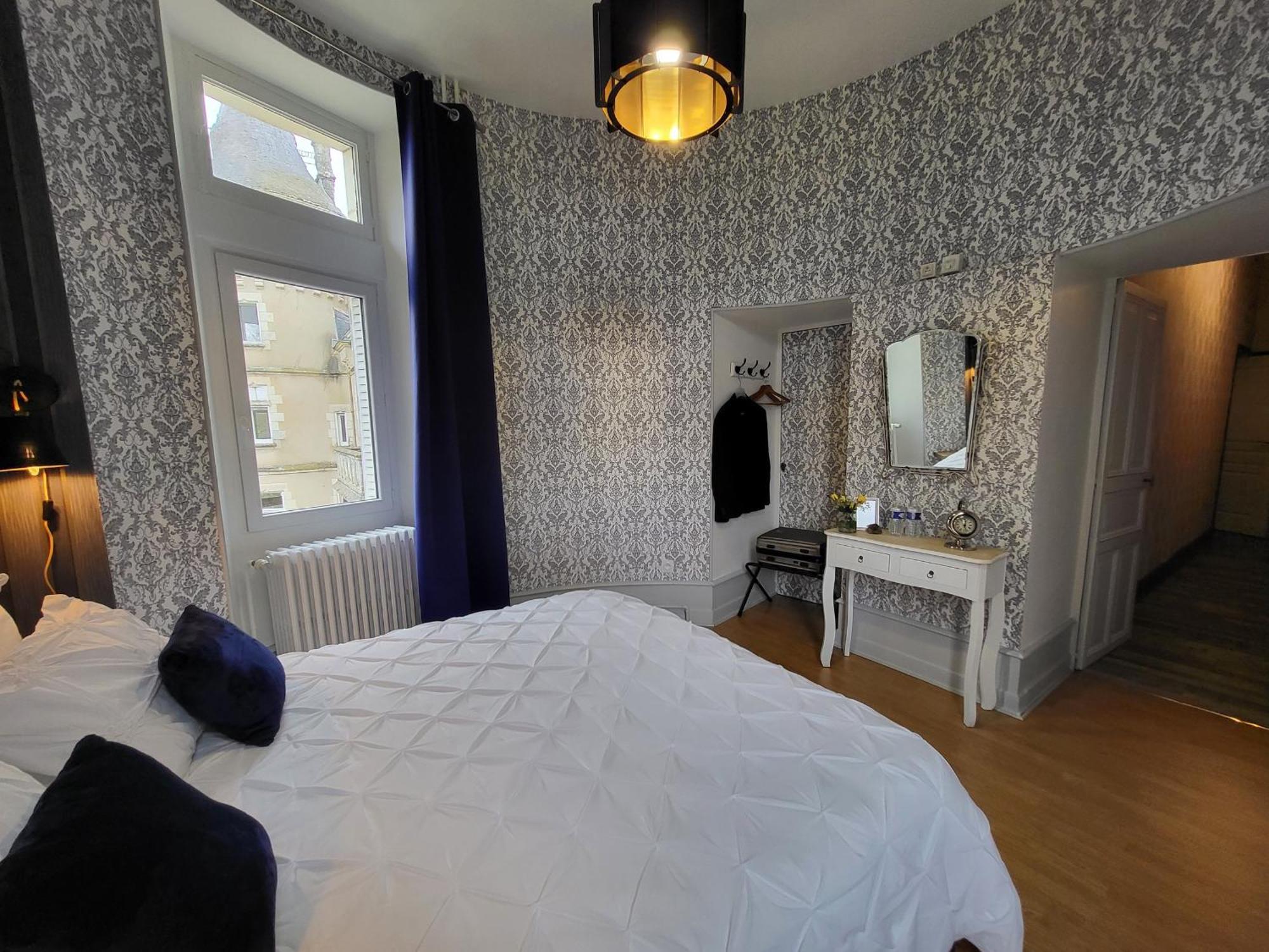 Sejour De Charme Au Chateau Avec Petit-Dejeuner Et Parking - Fr-1-591-705 Cluis Eksteriør bilde