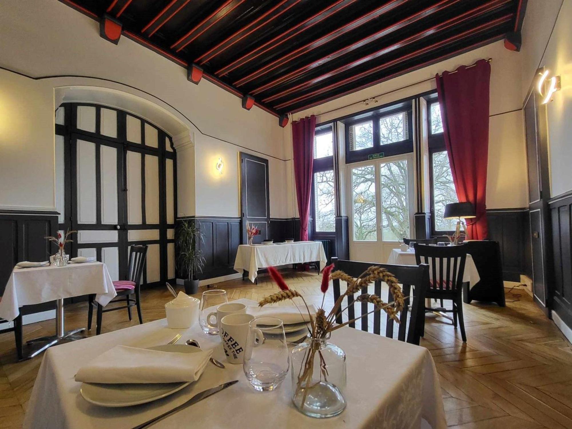 Sejour De Charme Au Chateau Avec Petit-Dejeuner Et Parking - Fr-1-591-705 Cluis Eksteriør bilde